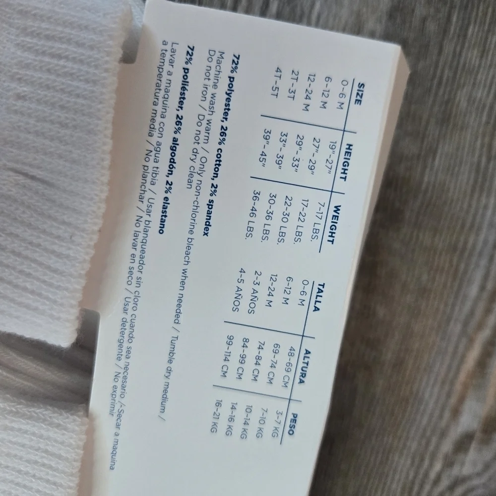Old Navy White Crew Socks 12-24 M 6 pairs